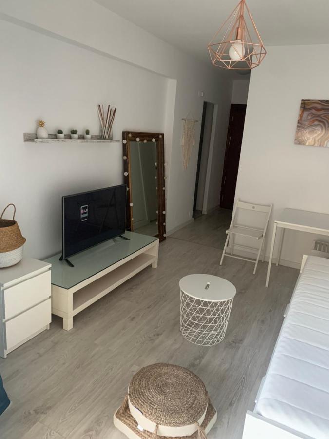 Acogedor Estudio En Primera Linea De Playa เบนัลมาเดนา ภายนอก รูปภาพ