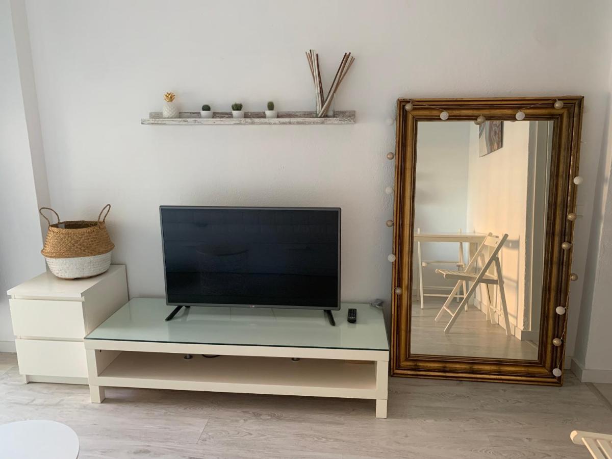 Acogedor Estudio En Primera Linea De Playa เบนัลมาเดนา ภายนอก รูปภาพ